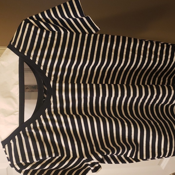 NWOT Nautica Women's Short Sleeve Top - Picture 2 of 6